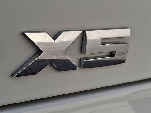 Used 2025 BMW X5 M60i image 37