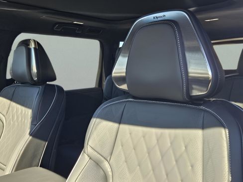 New 2026 INFINITI QX80 Autograph w/ Premium Cargo Package image 12