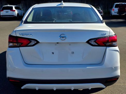 Used 2021 Nissan Versa SV FWD image 6