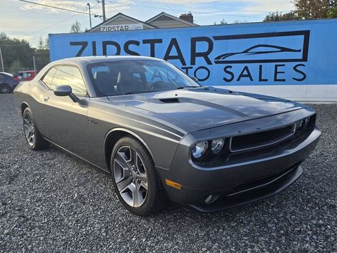 Used 2012 Dodge Challenger R/T RWD image 1