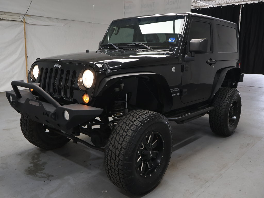Used 2017 Jeep Wrangler Sport w/ Quick Order Package 24S AWD/4WD image 3