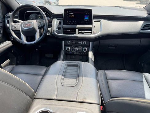 Used 2023 GMC Yukon XL SLT AWD/4WD image 12