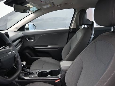 Used 2025 Kia K4 LXS FWD image 23