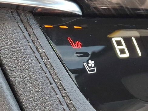 Certified 2023 Cadillac XT6 Premium Luxury image 36