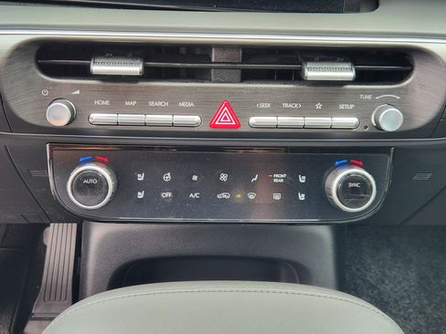 Certified 2026 Hyundai Palisade Limited AWD/4WD image 23