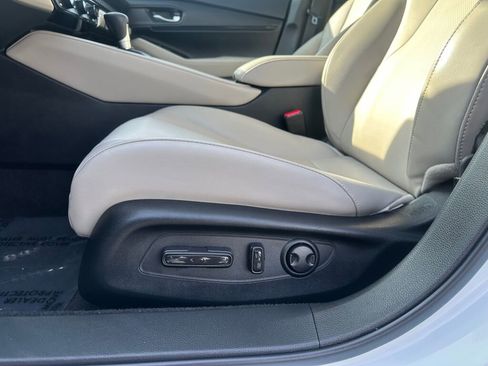 Used 2024 Honda Accord Touring image 9