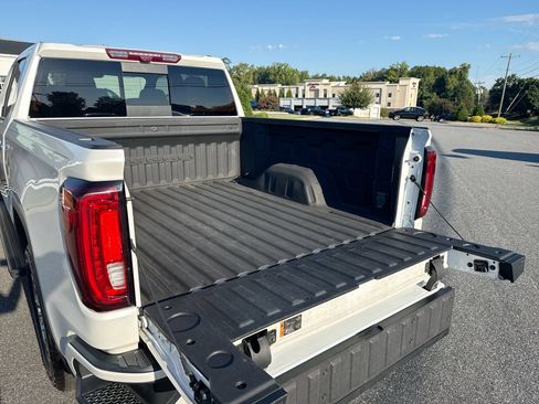 Used 2021 GMC Sierra 1500 Denali w/ Denali Ultimate Package AWD/4WD image 25
