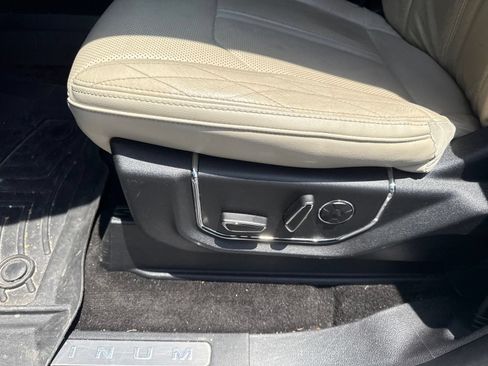 Used 2018 Ford Expedition Max Platinum RWD image 9
