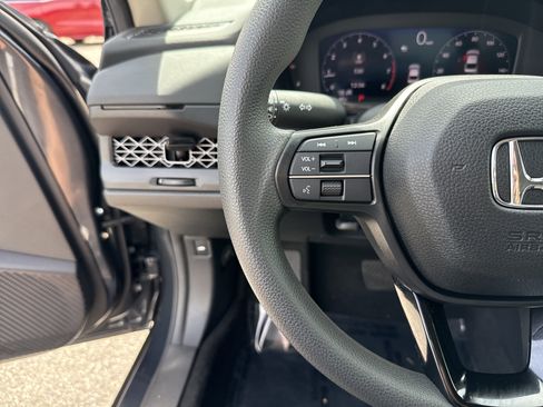 Certified 2023 Honda Accord LX image 19