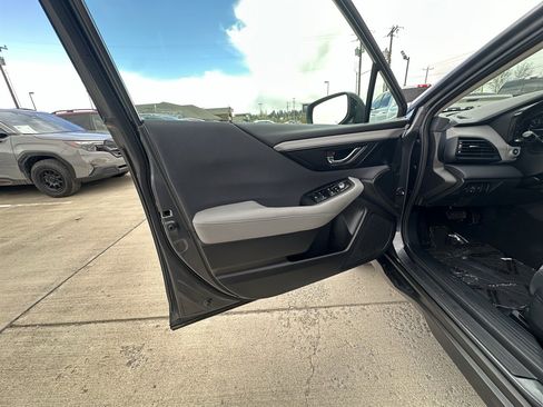 Used 2023 Subaru Outback Premium AWD/4WD image 27