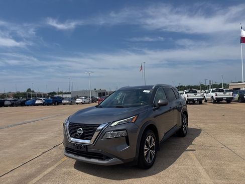 Used 2022 Nissan Rogue SV w/ SV Premium Package AWD/4WD image 7