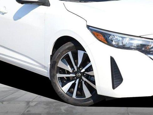 Used 2024 Nissan Sentra SV w/ SV Premium Package FWD image 3