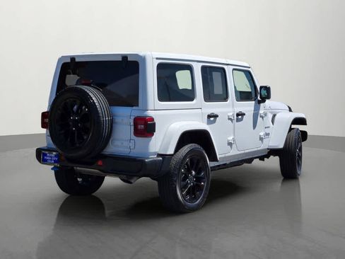 Used 2024 Jeep Wrangler Unlimited Sahara AWD/4WD image 6