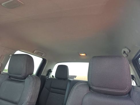 Used 2024 Nissan Frontier SV w/ Technology Package RWD image 18