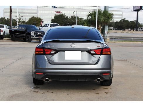 Used 2024 Nissan Altima 2.5 SR image 5