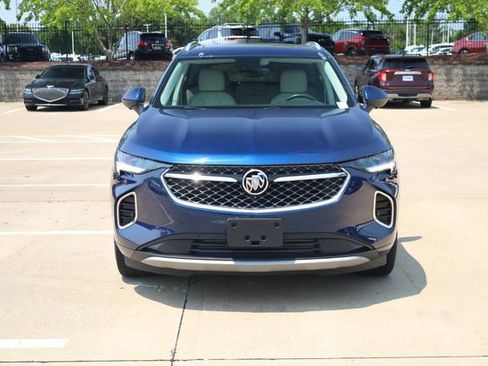 Used 2022 Buick Envision Avenir w/ Technology Package II FWD image 3