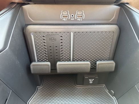New 2026 RAM 1500 Laramie AWD/4WD image 19