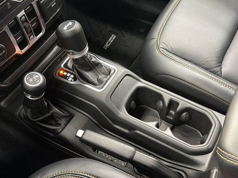 Used 2025 Jeep Wrangler Unlimited Sahara w/ Safety Group image 24