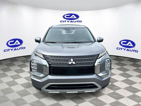Used 2022 Mitsubishi Outlander SE FWD image 2