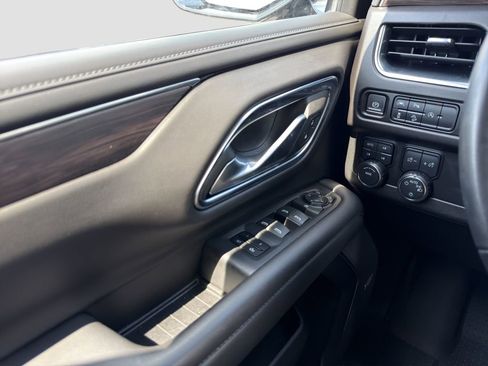 Used 2024 Chevrolet Tahoe Z71 AWD/4WD image 12