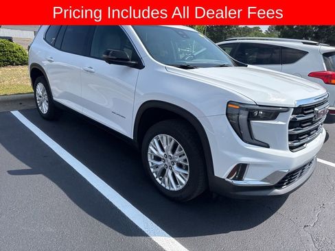 Used 2025 GMC Acadia Elevation w/ Elevation Premium Package FWD image 3
