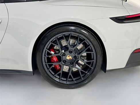 Used 2026 Porsche 911 Targa 4 GTS image 40