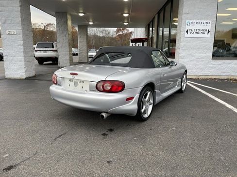 Used 2003 MAZDA MX-5 Miata image 5