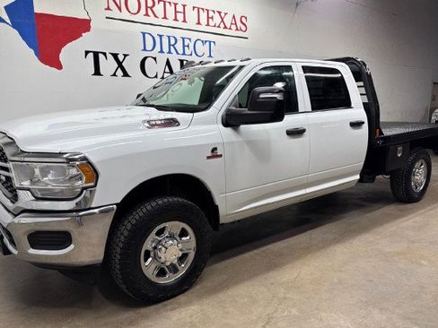 Used 2024 RAM 2500 Tradesman w/ Chrome Appearance Group image 11