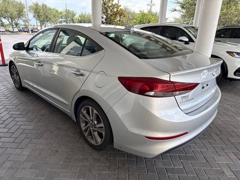 Used 2017 Hyundai Elantra Limited FWD image 4