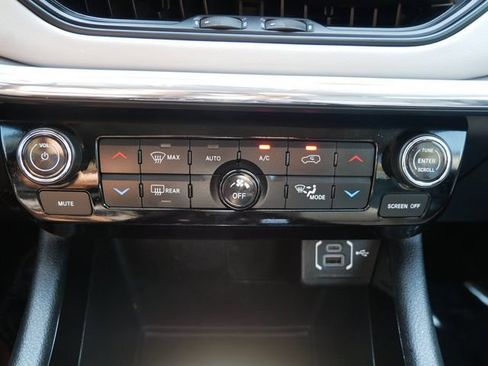 Used 2022 Jeep Compass Limited w/ Sun and Sound Group AWD/4WD image 20