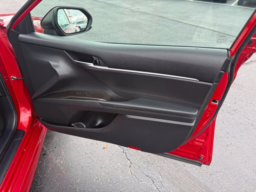 Used 2021 Toyota Camry SE AWD/4WD image 22