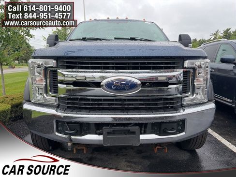 Used 2019 Ford F550 4x4 Regular Cab Super Duty image 2