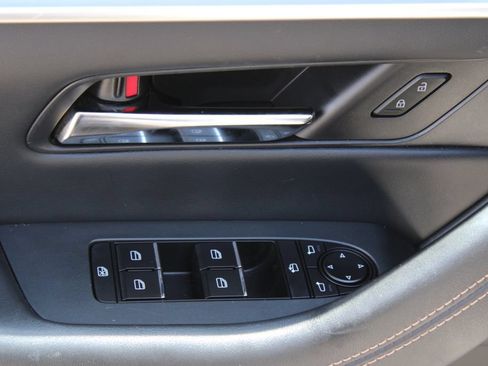 Used 2025 MAZDA CX-70 Plug-In Hybrid w/ Premium Plus AWD/4WD image 33