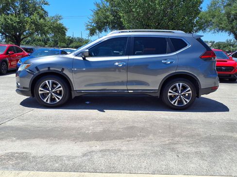 Used 2017 Nissan Rogue SL FWD image 22