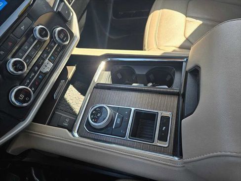 Used 2024 Ford Expedition Limited RWD image 31