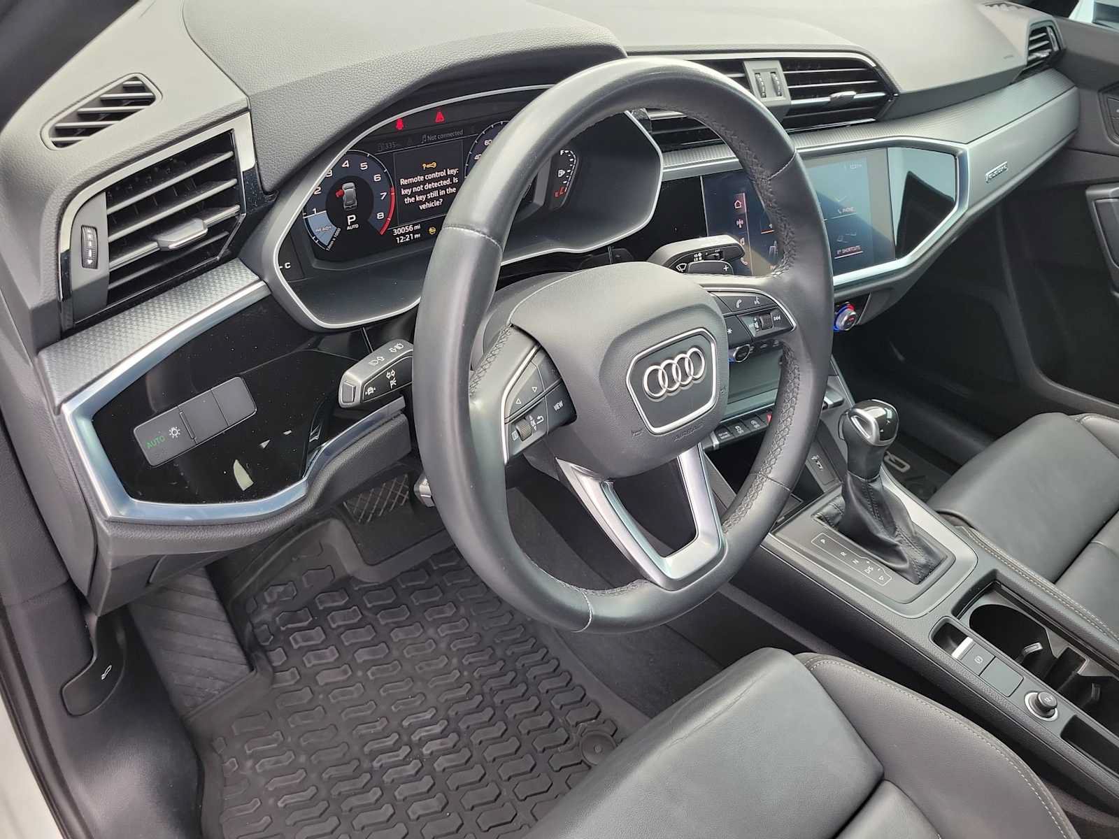 Used 2021 Audi Q3 2.0T Premium w/ Convenience Package AWD/4WD image 2