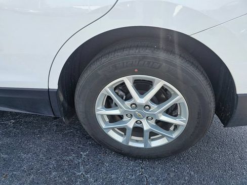 Used 2024 Chevrolet Equinox LT FWD image 11