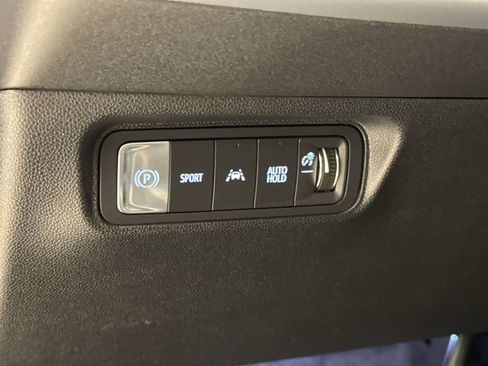 Certified 2025 Honda Prologue Elite image 24