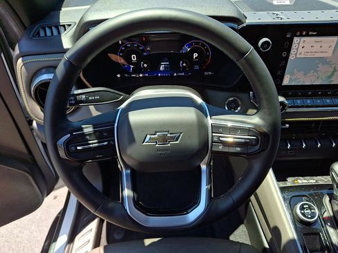 Used 2025 Chevrolet Colorado ZR2 w/ Technology Package AWD/4WD image 20