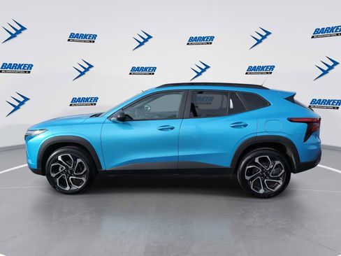 Used 2025 Chevrolet Trax RS w/ Driver Confidence Package image 5