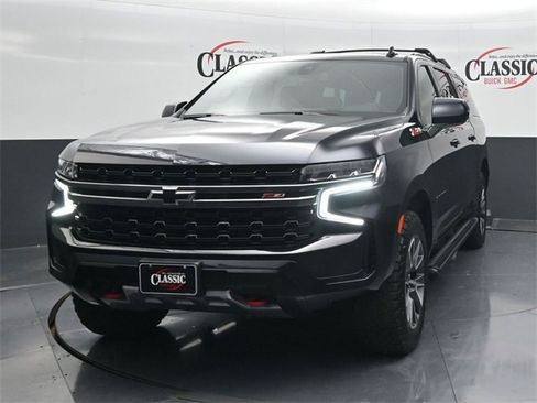 Used 2021 Chevrolet Suburban Z71 image 4