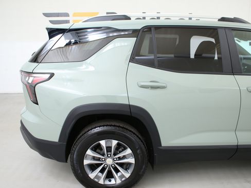 Used 2025 Chevrolet Equinox LT w/ Convenience Package II image 10