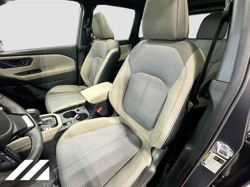 Used 2025 Subaru Forester Premium image 22