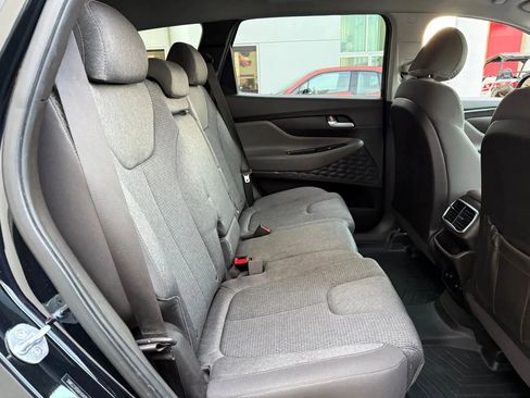 Used 2019 Hyundai Santa Fe SE image 20