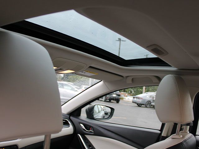 Used 2017 MAZDA MAZDA6 Touring w/ Touring Premium Package FWD image 9
