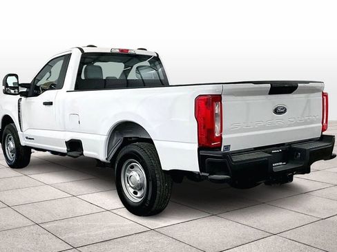 New 2026 Ford F250 XL w/ F-250 >10K GVWR Package image 10