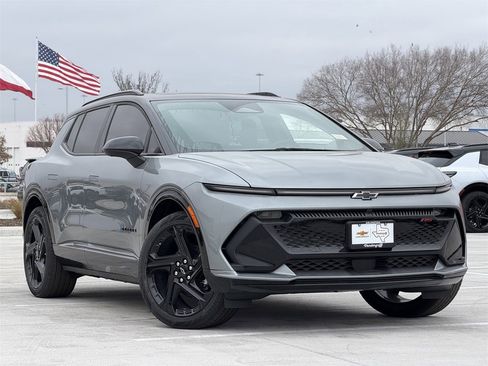 New 2026 Chevrolet Equinox EV RS image 2