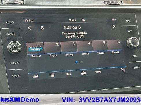 Used 2018 Volkswagen Tiguan SEL w/ 3rd Row Seat Package image 28