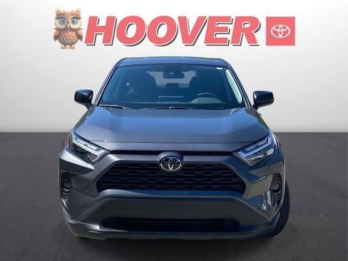 Used 2025 Toyota RAV4 LE image 8