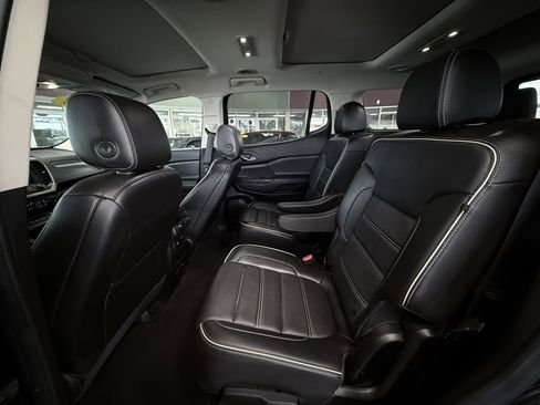 Used 2023 GMC Acadia Denali w/ Denali Ultimate Package image 18